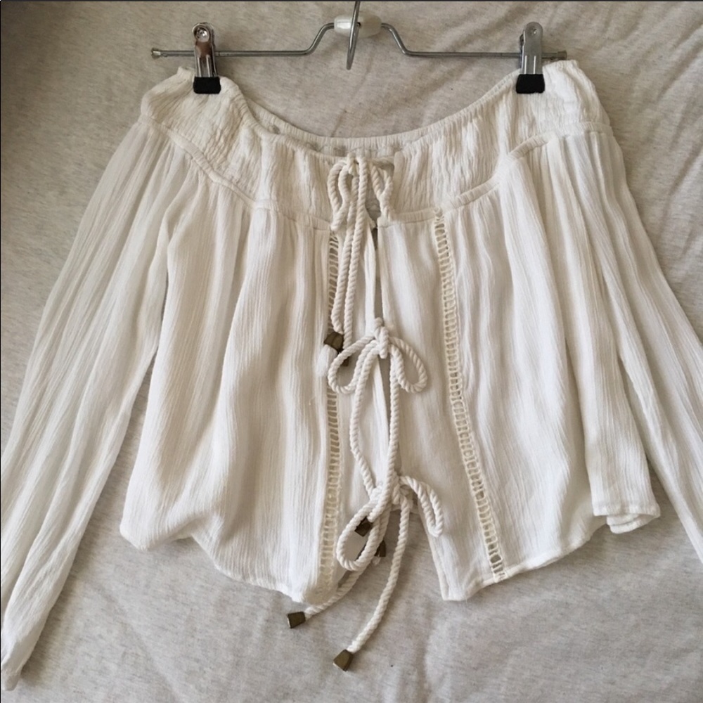 Lovers + friends XS white off the shoulder top - Picture 3 of 3